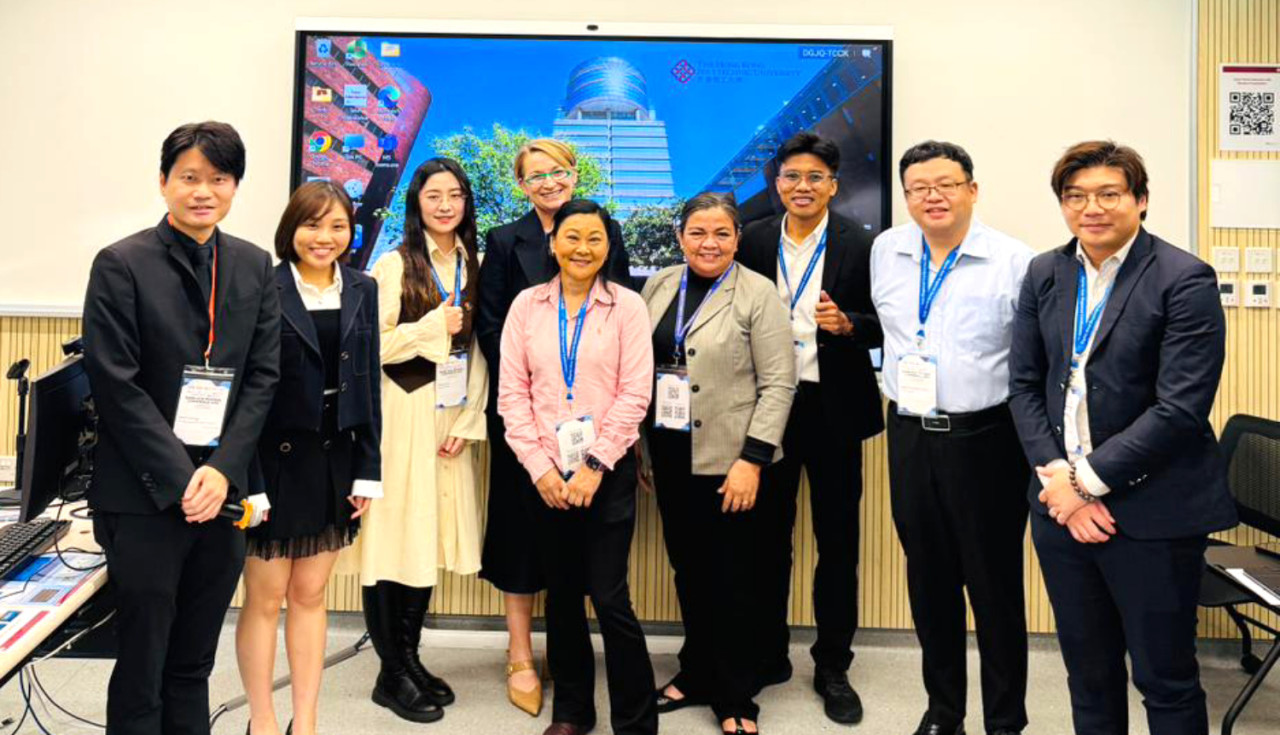 UM Surabaya mengirimkan dua inovasi kesehatan digital (Emo-Safe & GENC) ke SIGMA Asia 2025 Hong Kong. (Foto: Humas UM Surabaya/jatimnow.com)