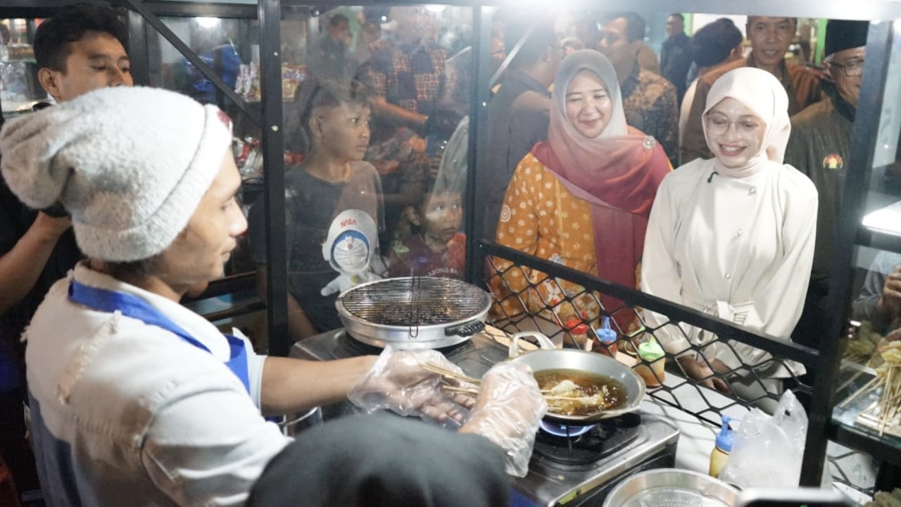 Mbak Vinanda saat peresmian Sentra Kuliner Pasar Banjaran. (Foto: Pemkot Kediri/jatimnow.com)