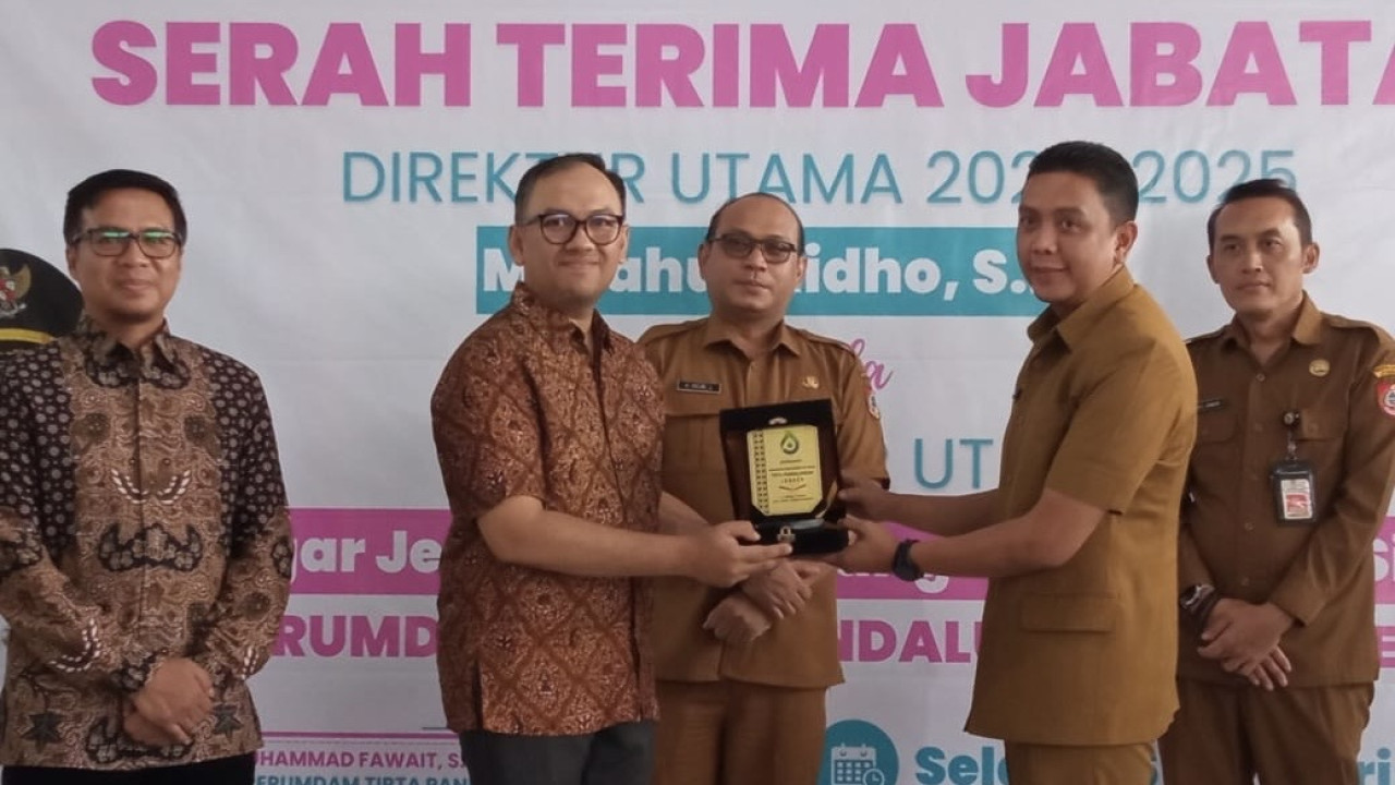 Sertijab Dirut Perumdam Tirta Pandhalungan Jember (Foto: Sugianto/jatimnow.com)