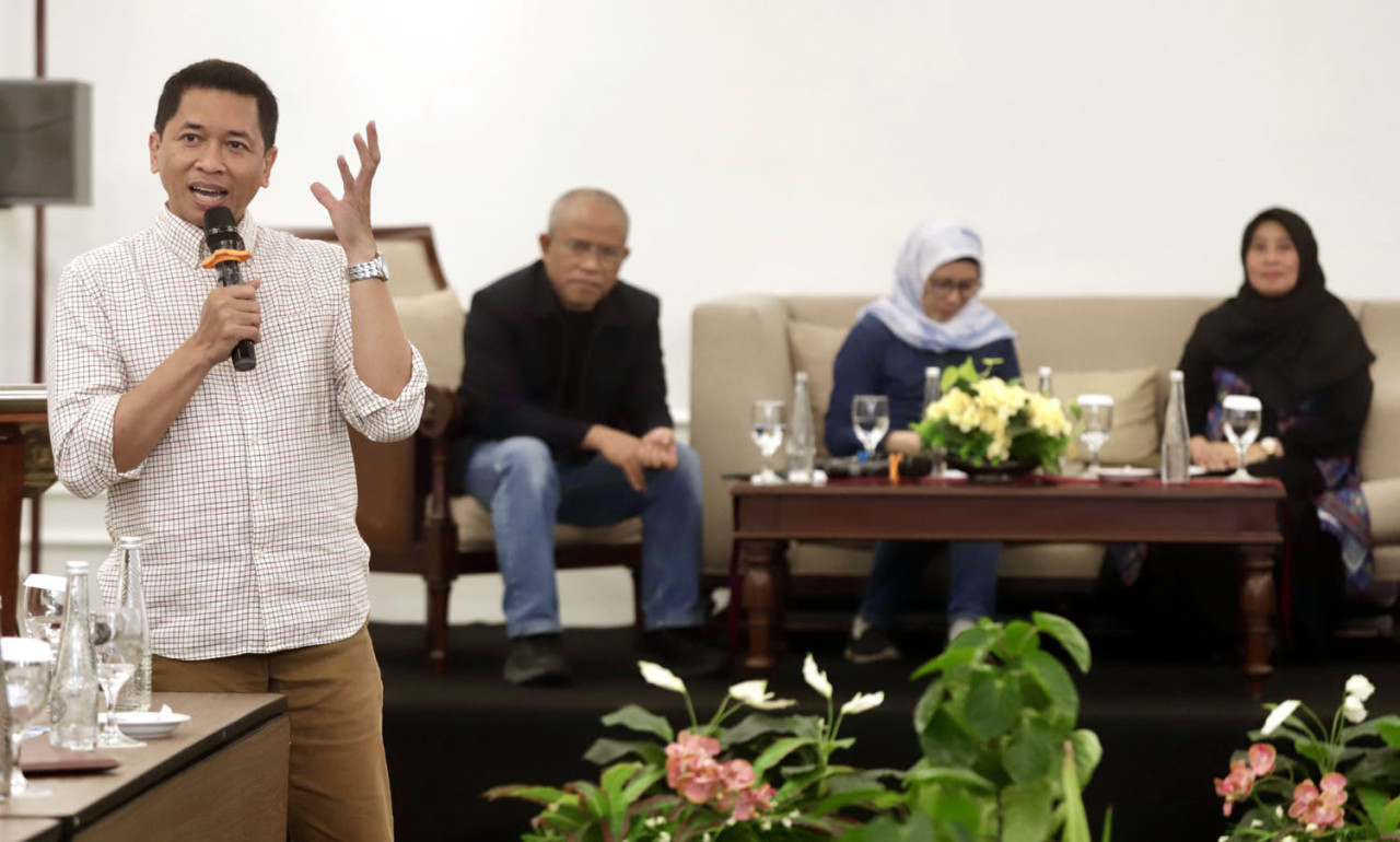 Rektor ITS Prof. Bambang Pramujati memaparkan skema penerimaan mahasiswa baru dalam acara ITS Media Gathering 2026 di Solo, Sabtu (31/1/2026). (Foto: Ali Masduki/jatimnow.com)