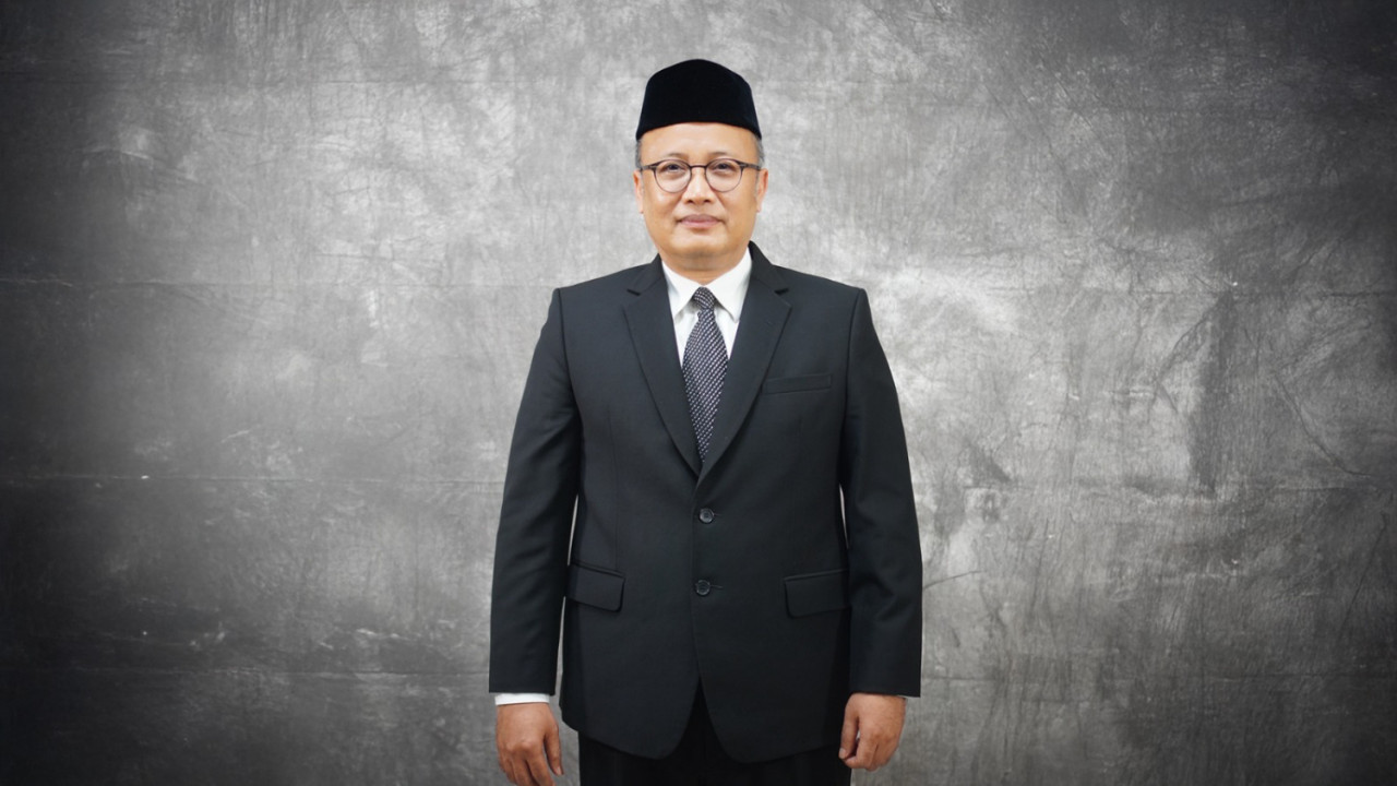 Lebih 30 Buku Setahun, Prof Yusak Unusa Raih Author of the Year