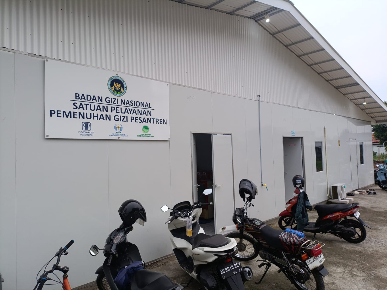 Foto: SPPG pemasok menu MBG di SMK Sore Tulungagung. (Bramanta/jatimnow.com)