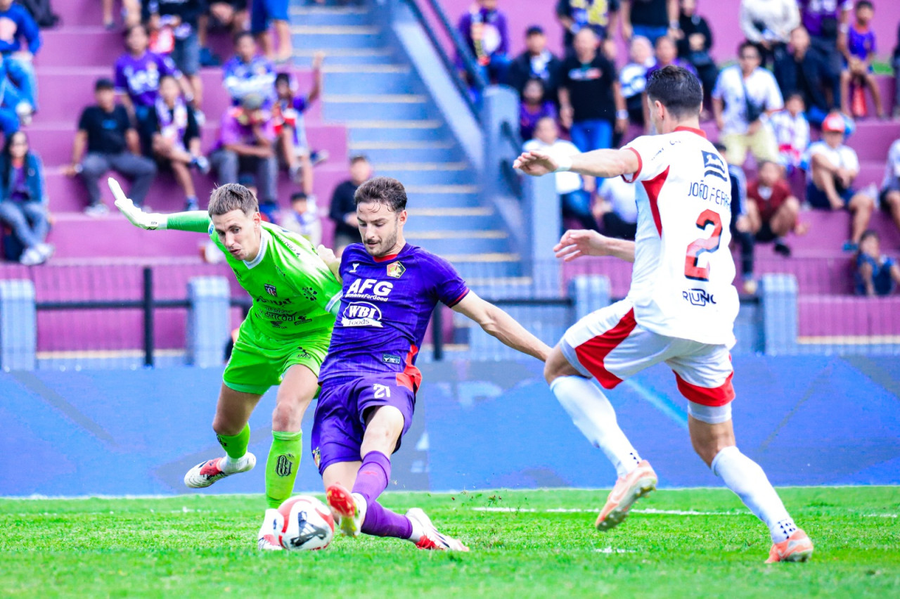 Foto: Pemain Persik Kediri saat melawan Bali United. (Persik Kediri/jatimnow.com)