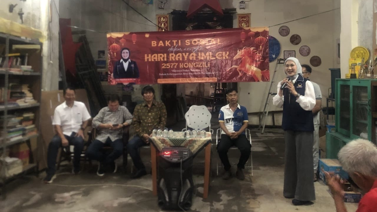 Anggota DPR RI Komisi X, Lita Machfud Arifin dalam Kemeriahan Harmoni Imlek Nusantara: Dalam Keberagaman, Kita Rayakan Kebersamaan di Tambak Bayan dan Gedung Setan. (Foto: Fatkur Rizki/jatimnow.com)
