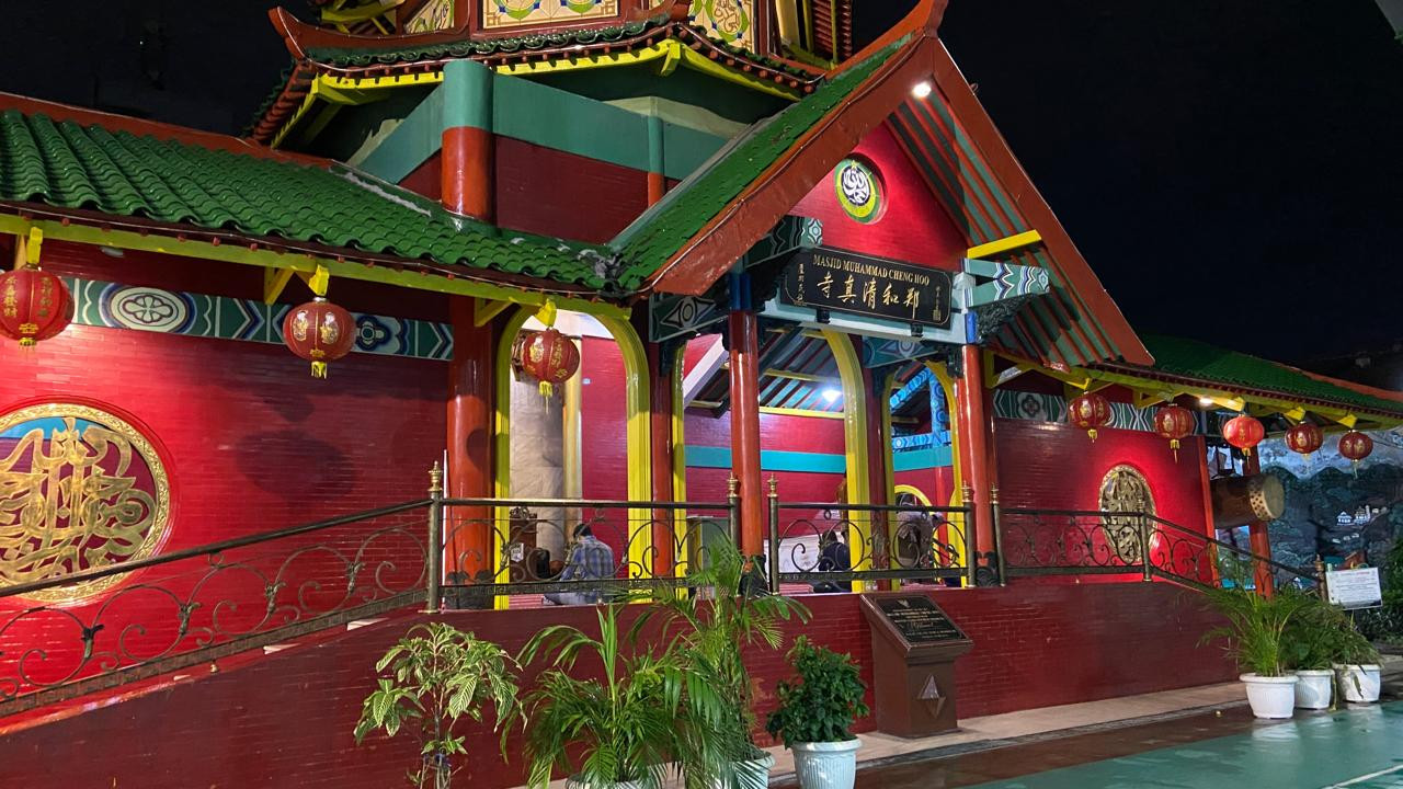 Suasana Masjid Cheng Ho Surabaya. (Foto-foto: Yanuar Dedy/jatimnow.com)