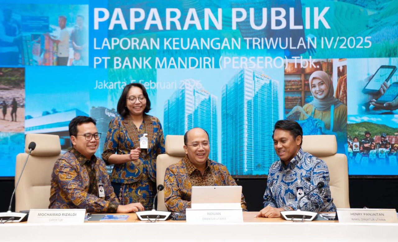 Jajaran direksi PT Bank Mandiri (Persero) Tbk berbincang di sela Paparan Publik Laporan Keuangan Triwulan IV/2025 di Jakarta, Kamis (05/2/2026). (Foto: Bank Mandiri/jatimnow.com)