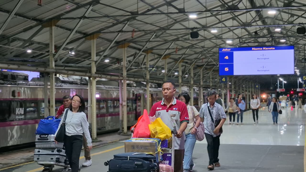 Layanan angkut barang praktis e-Porter di stasiun. (Foto: KAI Wisata/jatimnow.com)