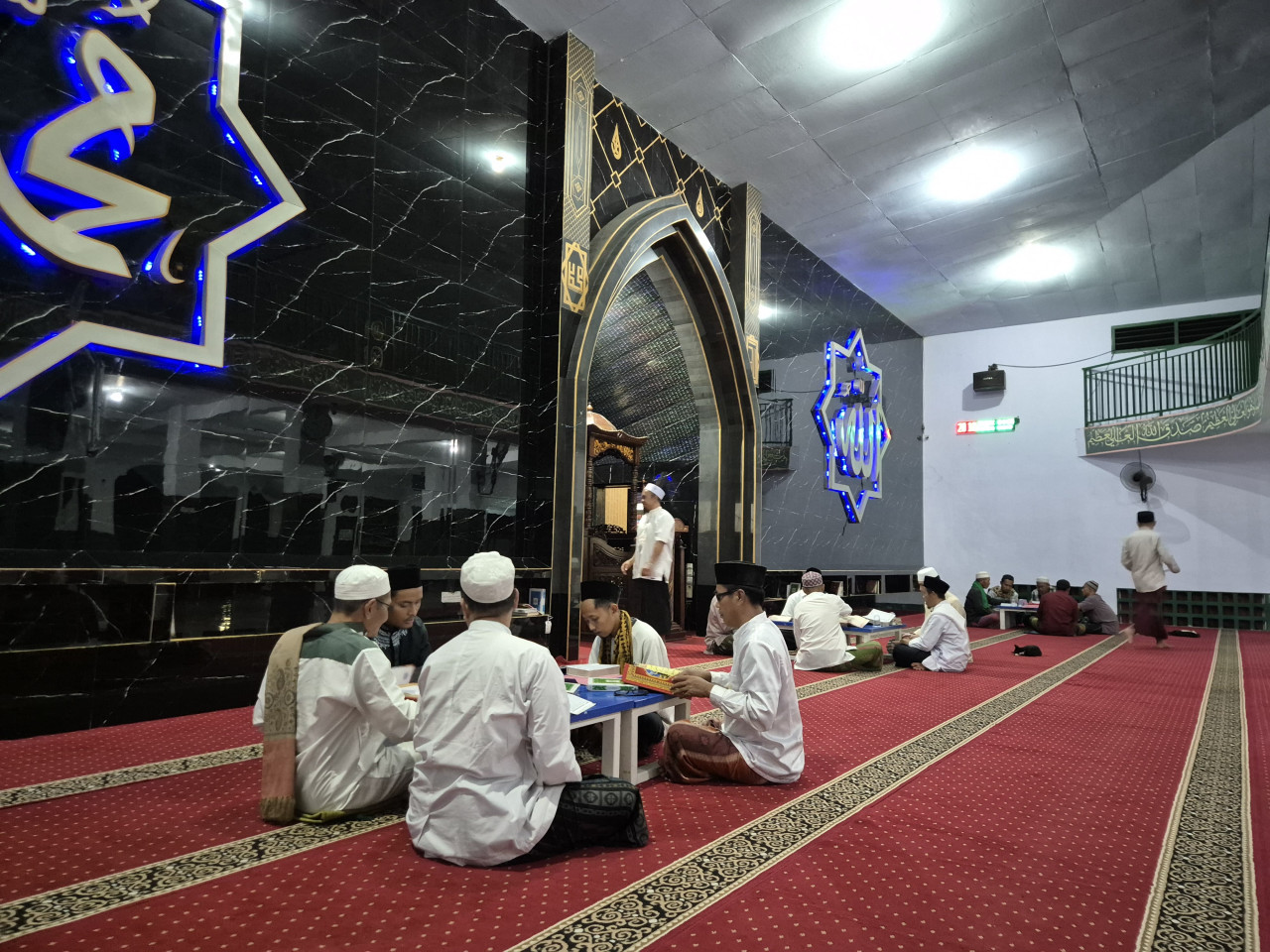 Foto: Warga binaan Lapas Kelas I Malang saat menjalankan ibadah di bulan Ramadan (Humas Lapas Kelas I Malang/jatimnow.com)
