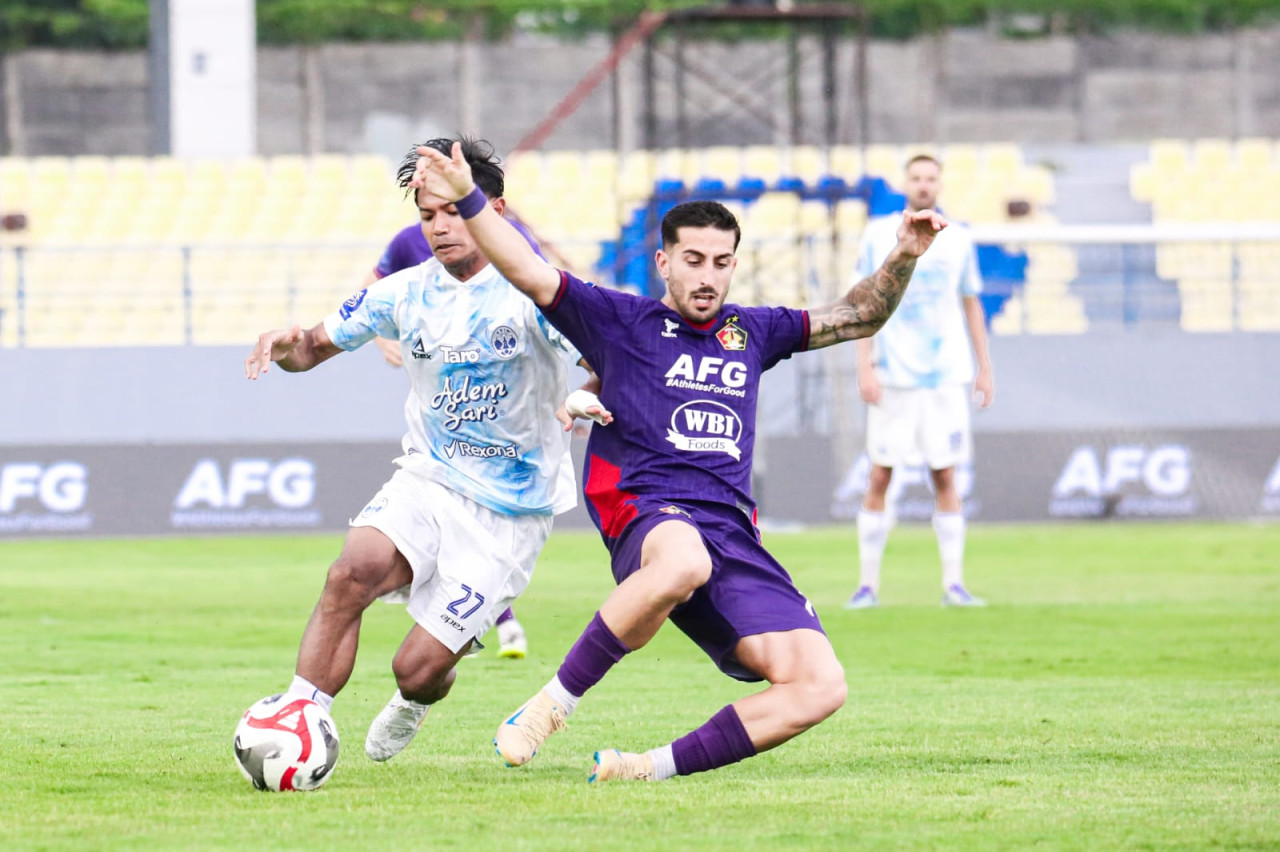 Foto: Pemain Persik Kediri saat melawan PSIM Yogyakarta. (persik kediri/jatimnow.com)