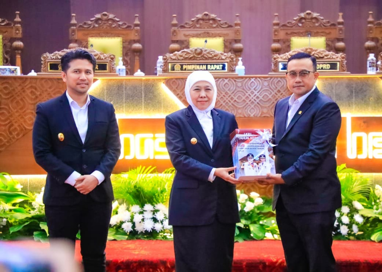 Khofifah Sampaikan LKPJ 2025, Sebut Kinerja RKPD Jatim Capai 98,33 Persen