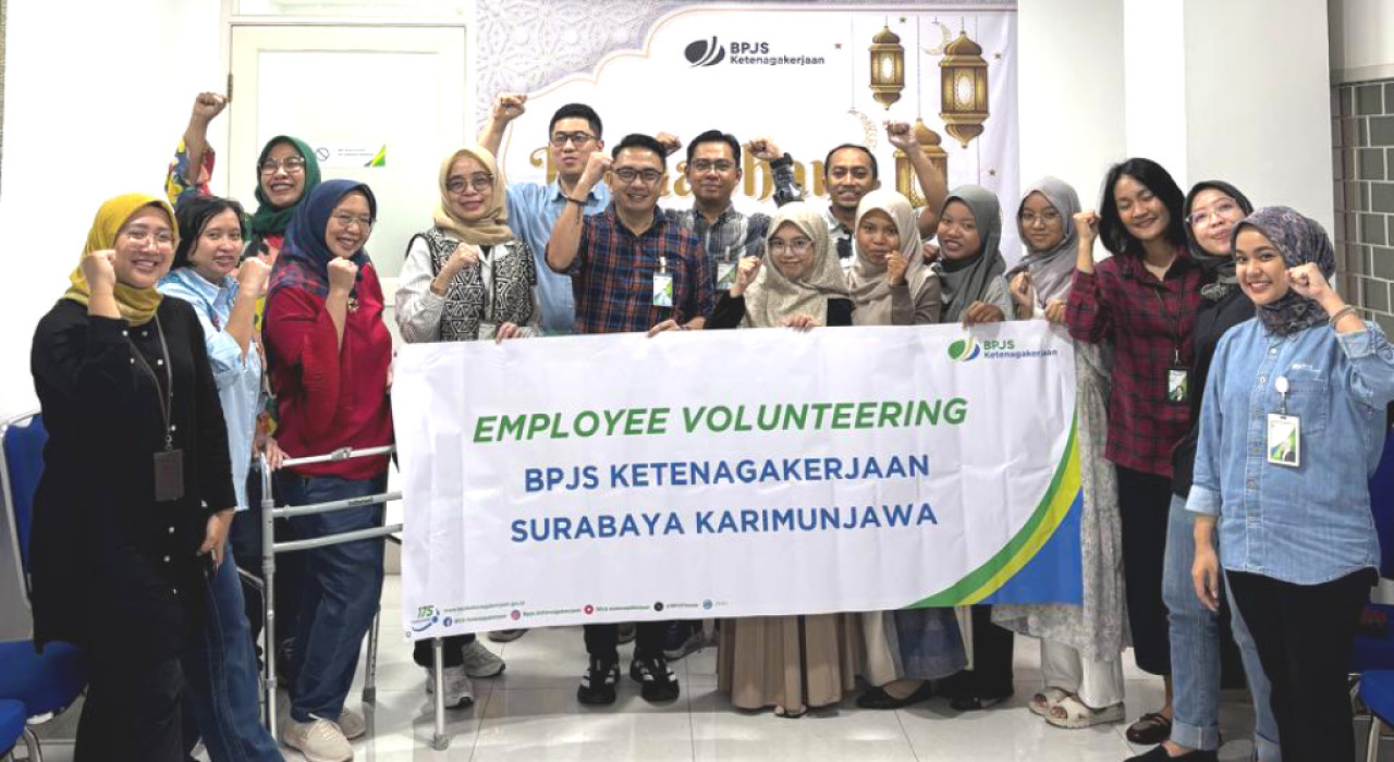 Karyawan BPJS Ketenagakerjaan Surabaya Patungan Lindungi Relawan Sosial