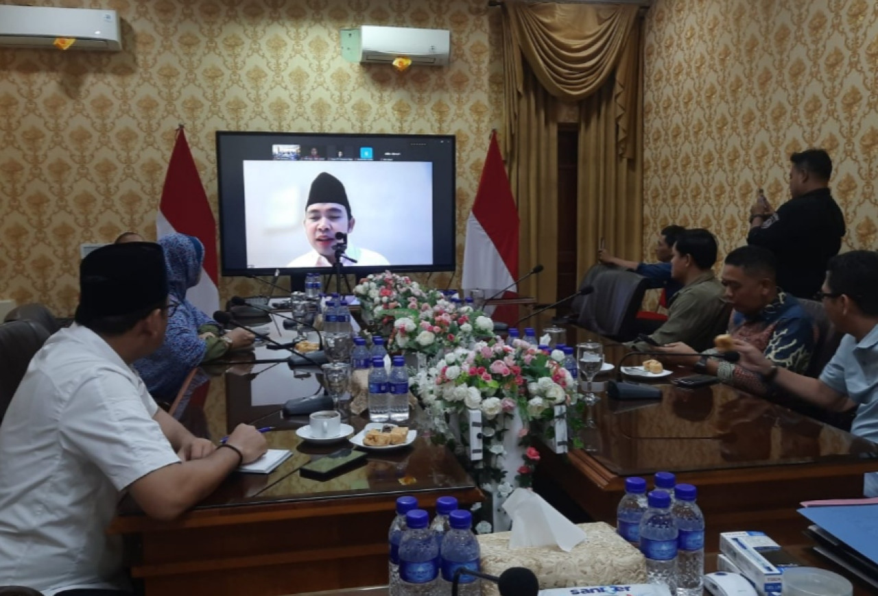 Foto: Bupati Jember, Muhammad Fawait gelar rakor bersama pihak terkait. (Sugianto/jatimnow.com)