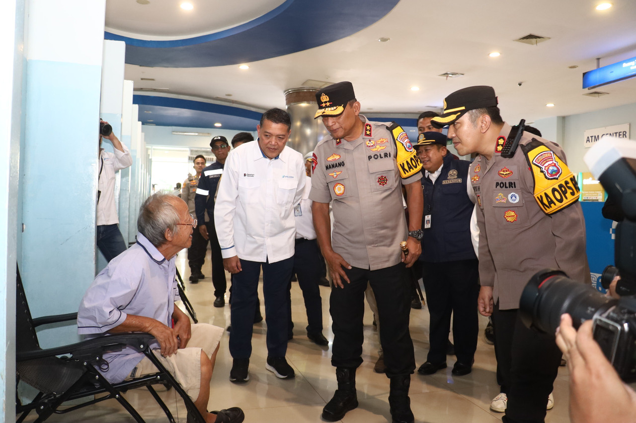 Kapolda Jatim Cek Pos Pam di Surabaya, Pastikan Layanan Mudik Berjalan Optimal