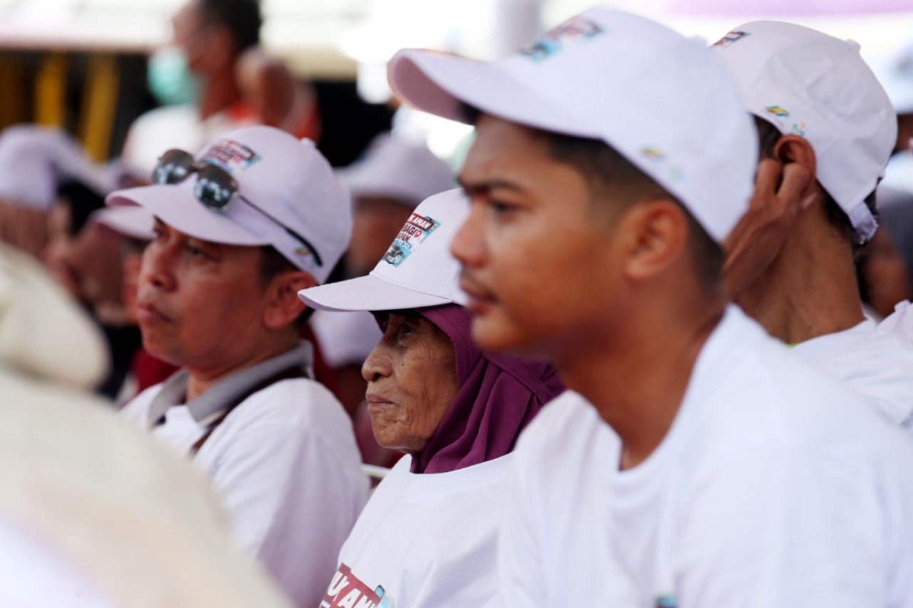 Wajah-wajah pemudik terlihat antusias saat mengikuti kegiatan mudik gratis PTPN I Regional 5 di Surabaya menjelang keberangkatan.(Foto: Ali Masduki/jatimnow.com)
