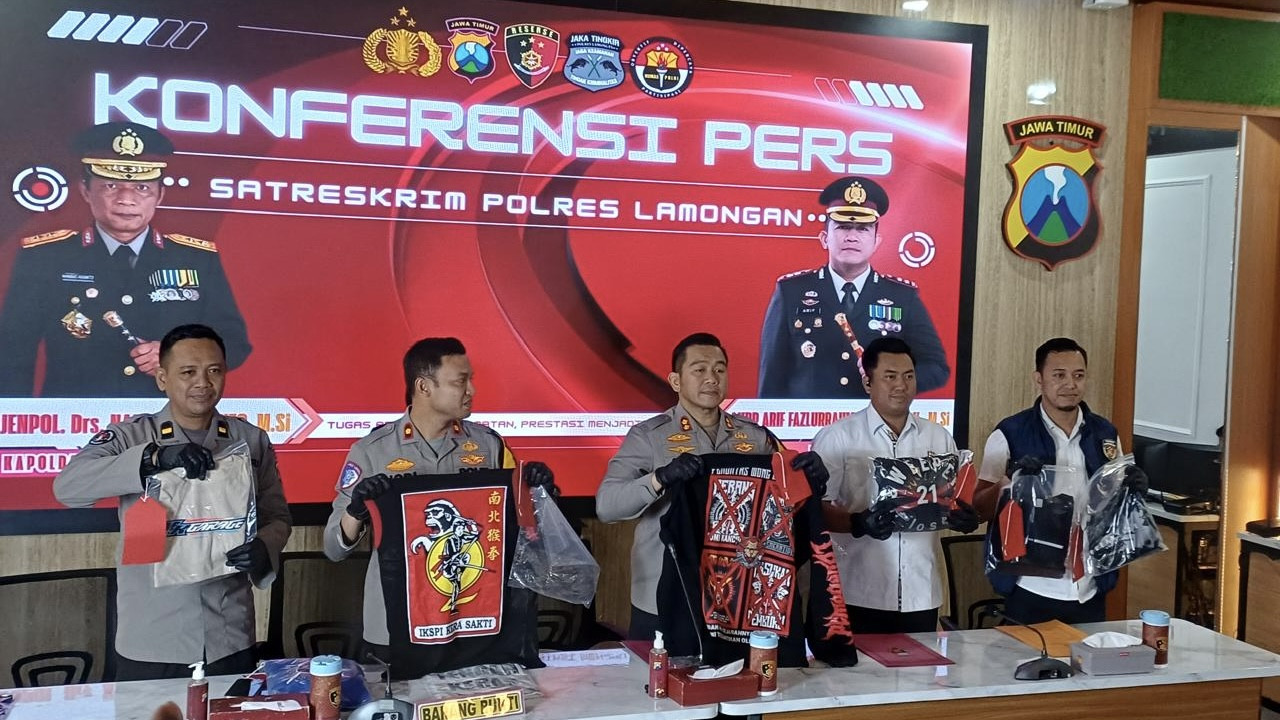 Ungkap kasus penganiayaan saat patrol sahur di Kecamatan Bluluk, Lamongan. (Foto: Adyad Ammy Iffansah/jatimnow.com)