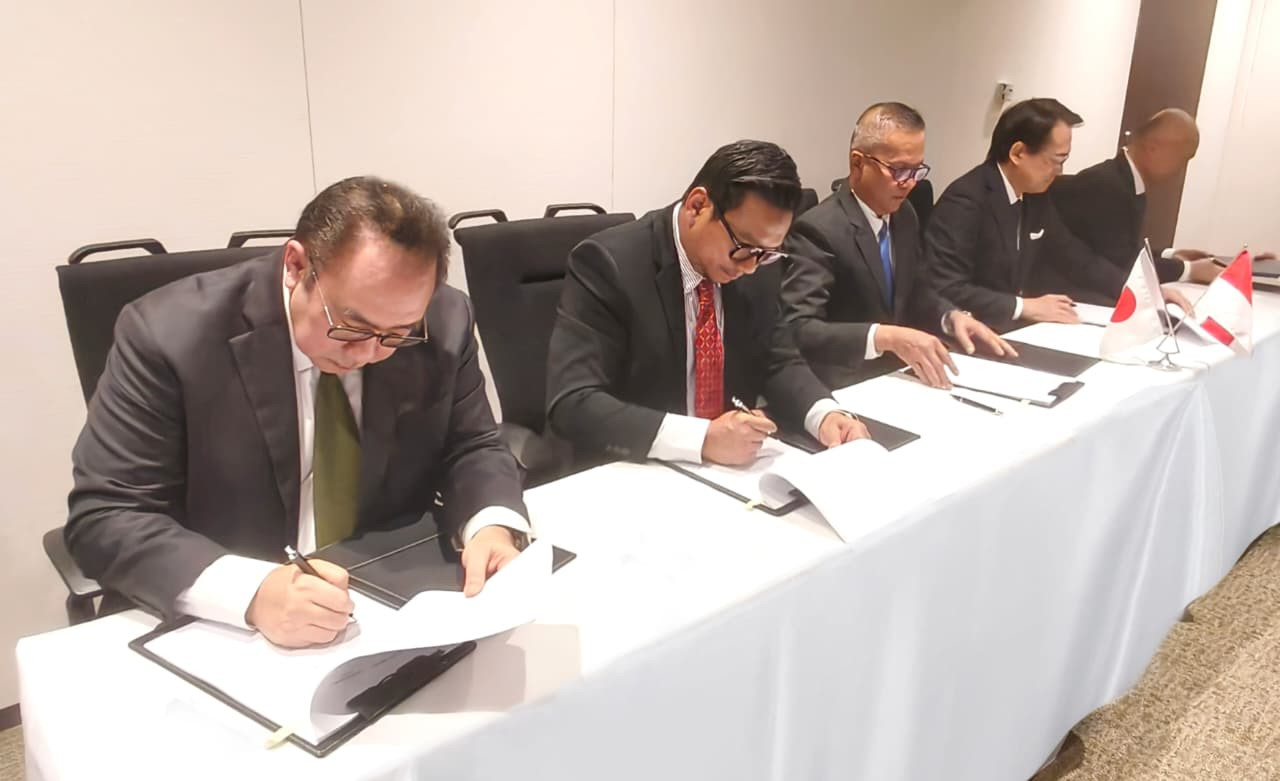 Penandatanganan Perjanjian Bisnis Soil Stabilization di Kantor Taiheiyo Cement Corporation, Tokyo, Jepang, pada Januari 2026 lalu. (Foto: SIG for jatimnow.com)