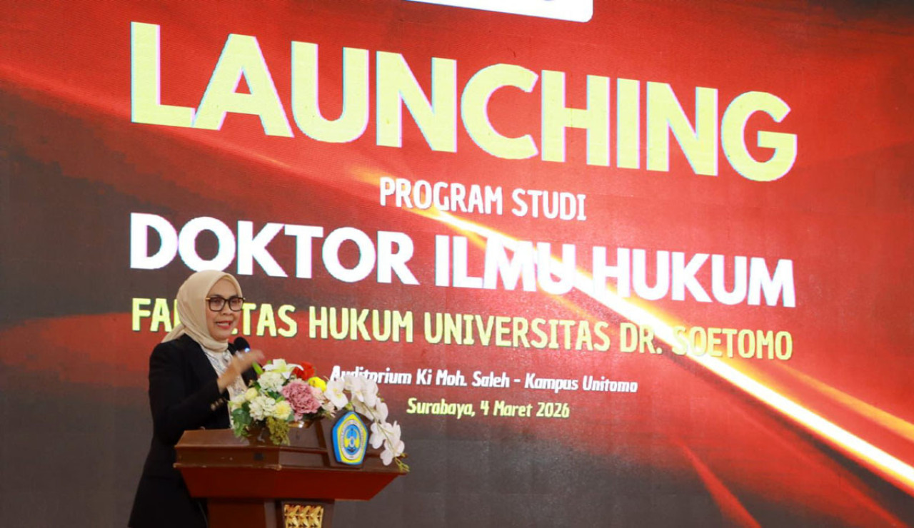 Rektor Unitomo, Prof. Siti Marwiyah, ketika meluncurkan Program Doktor (S3) Ilmu Hukum di Unitomo Surabaya, Rabu (4/3/2026). (Foto: Humas Unitomo/jatimnow.com)