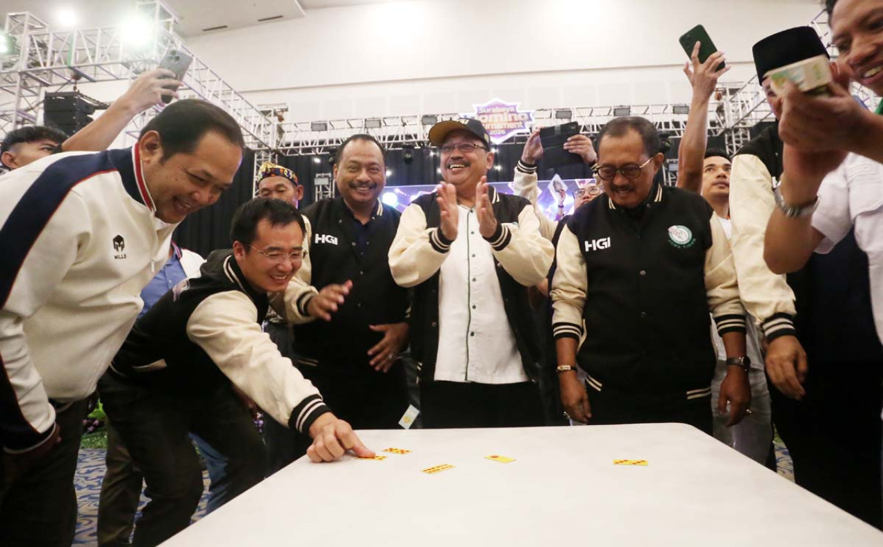 Seremoni pembukaan Surabaya Domino Tournament 2026 di Grand City Convention Hall, Surabaya, Sabtu (18/4/2026). (Foto: Ali Masduki/jatimnow.com) 