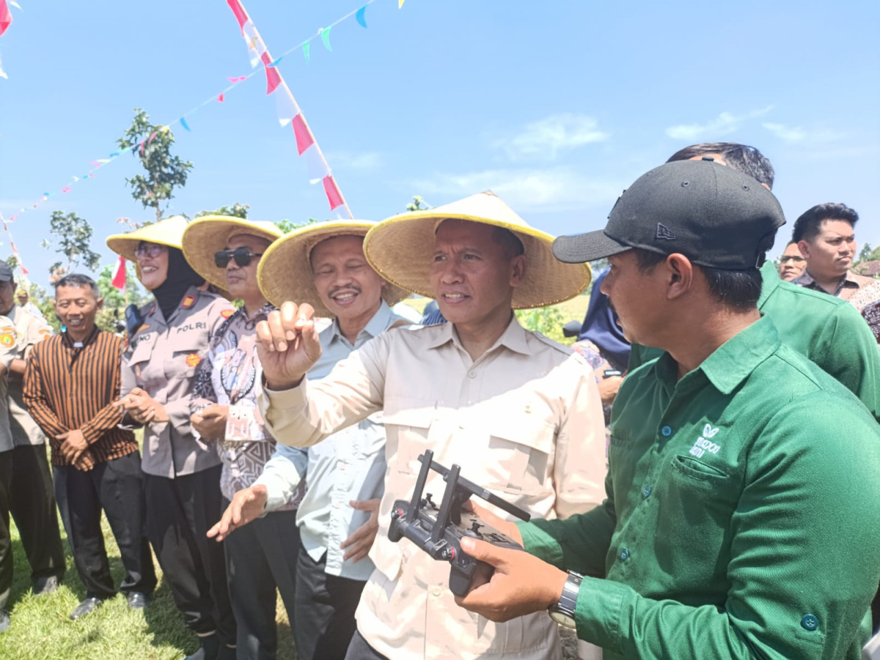 Hadiri Panen Raya, Plt Bupati Tulungagung Ajak Petani Lakukan Hal Ini