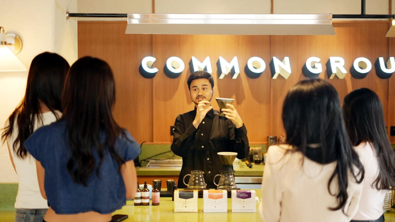 Common Grounds Surabaya Hadirkan Barista Juara Dunia