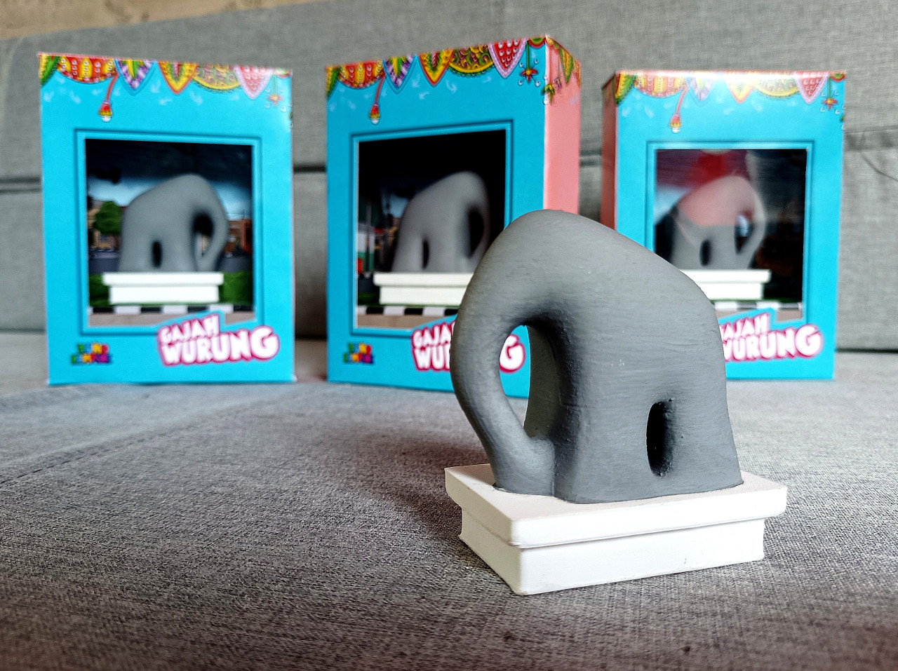 Art toys bernama &ldquo;Gajah Wurung&rdquo; karya perupa asal Gresik Rachmad Basuki. (Foto: Sahlul Fahmi/jatimnow.com)