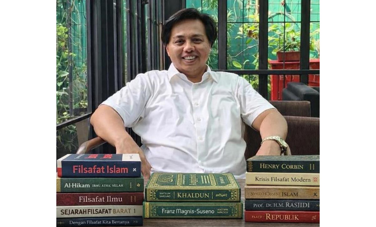 Owner Bandar Rokok Nusantara Global Grup (BARONG Grup), HRM Khalilur R Abdullah Sahlawiy atau yang akrab disapa Gus Lilur. (Foto/Dokumentasi Pribadi)