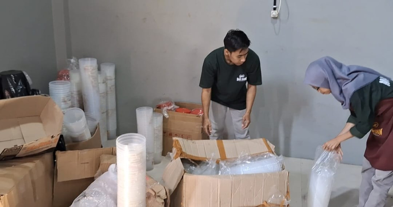 Harga Plastik Melonjak, Daya Beli Konsumen di Jember Menurun