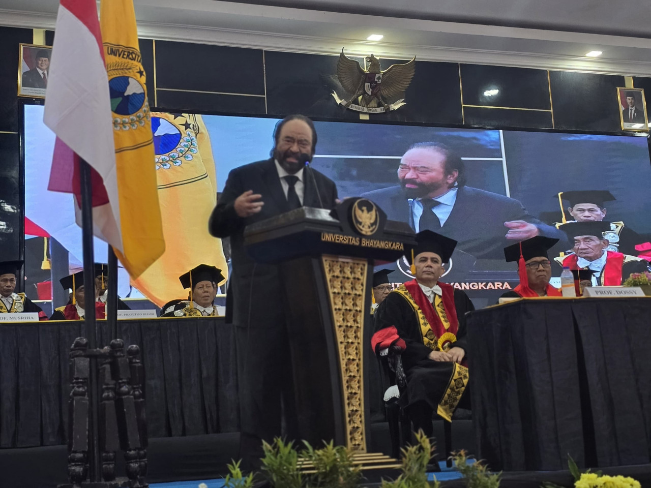 Surya Paloh di Ubahara Surabaya: Ruang Publik Kita Bising, Tapi Miskin Substansi