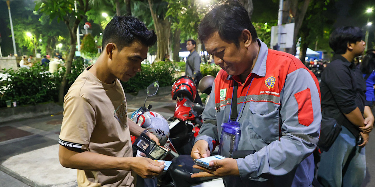 Penerapan parkir digital di Surabaya. (Foto: Pemkot Surabaya/jatimnow.com)