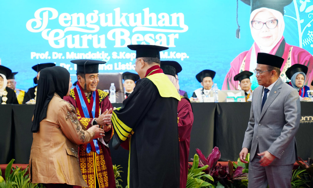 Umsura Kukuhkan Guru Besar Keperawatan, Usung Konsep Holistik