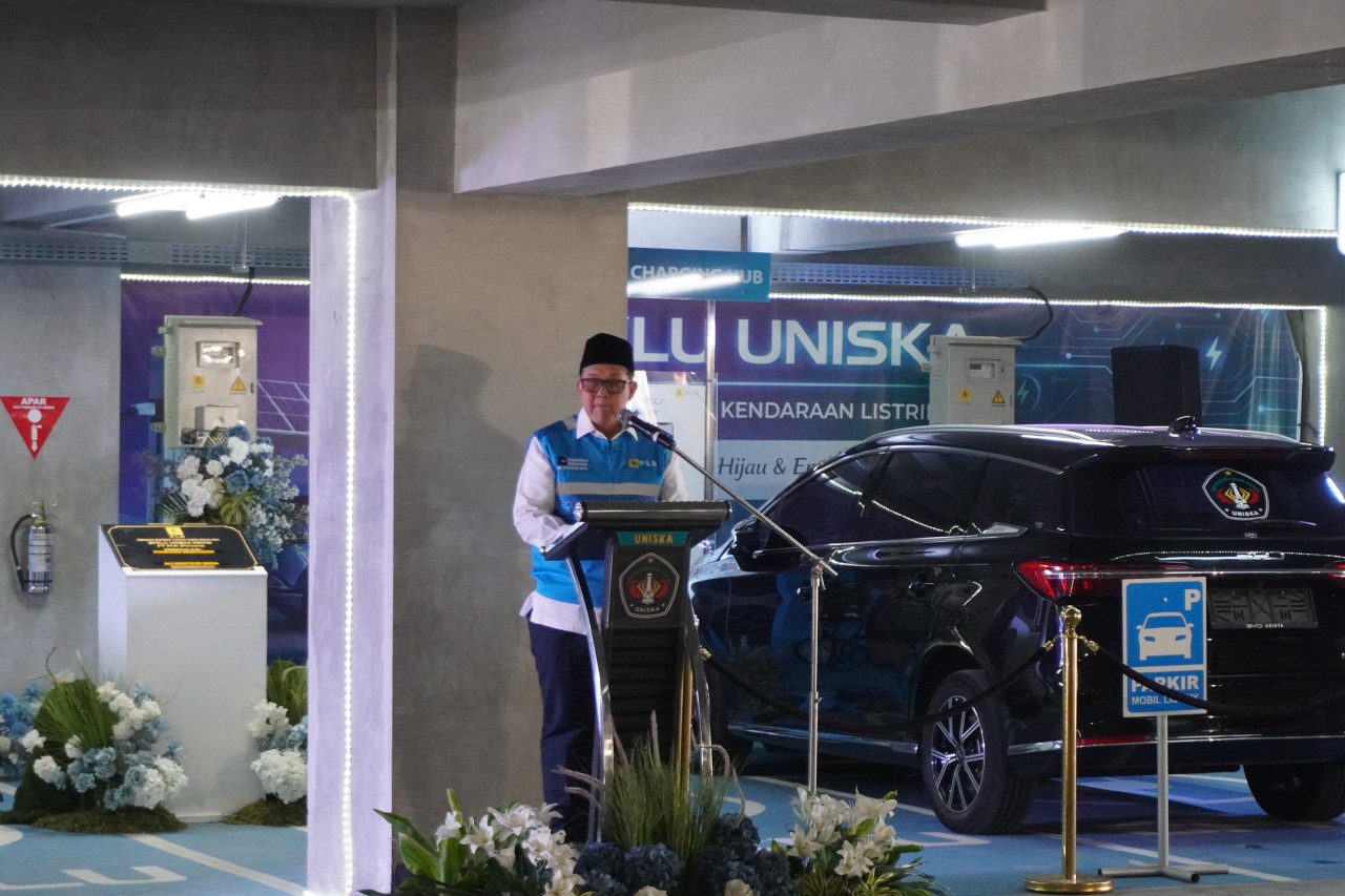Uniska Kediri Resmikan SPKLU, Dorong Ekosistem Kendaraan Listrik dan Energi Bersih