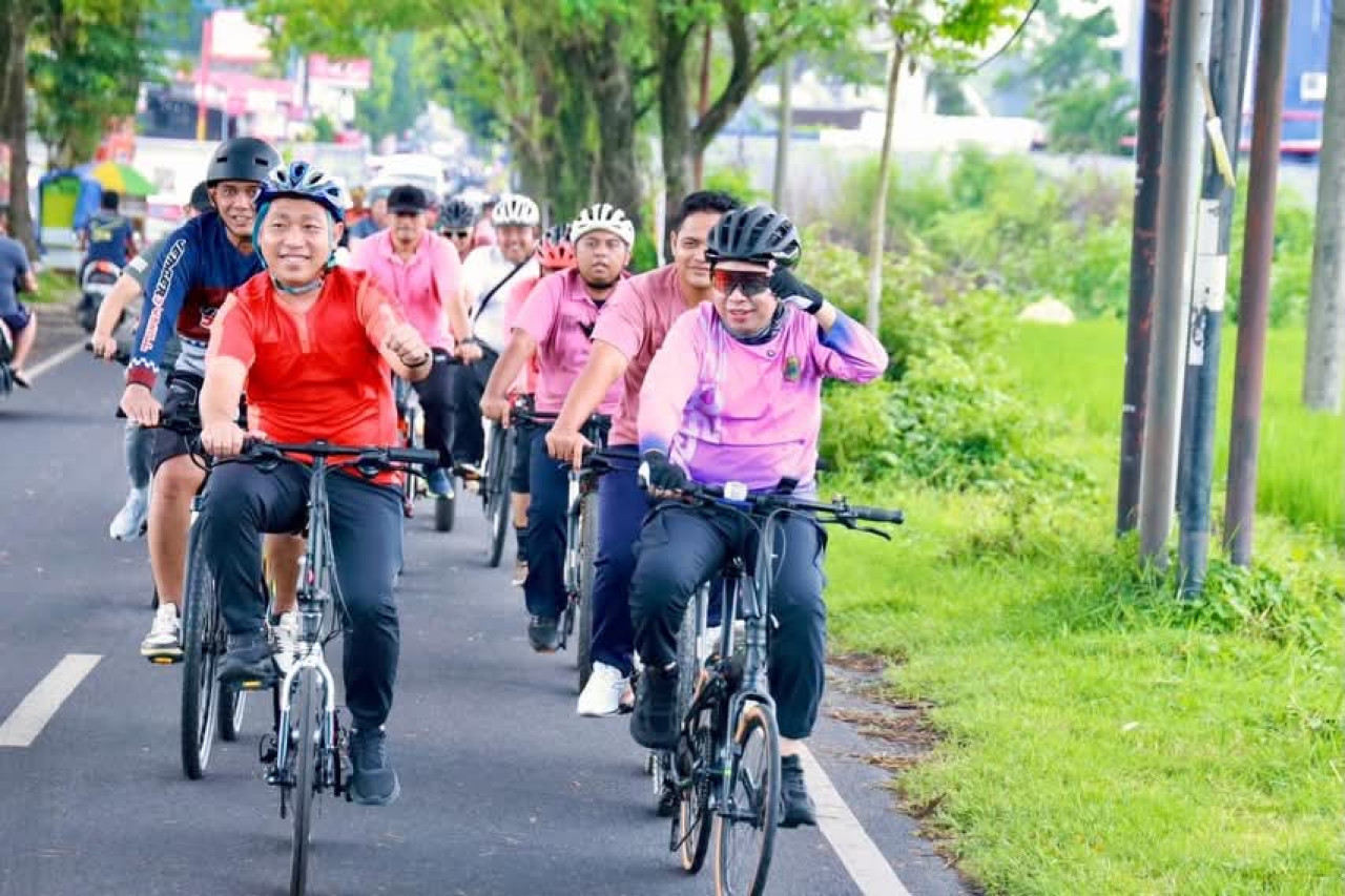 Gowes 10 KM, Bupati Jember Jadikan OSMA Ajang Perkuat Soliditas Birokrasi