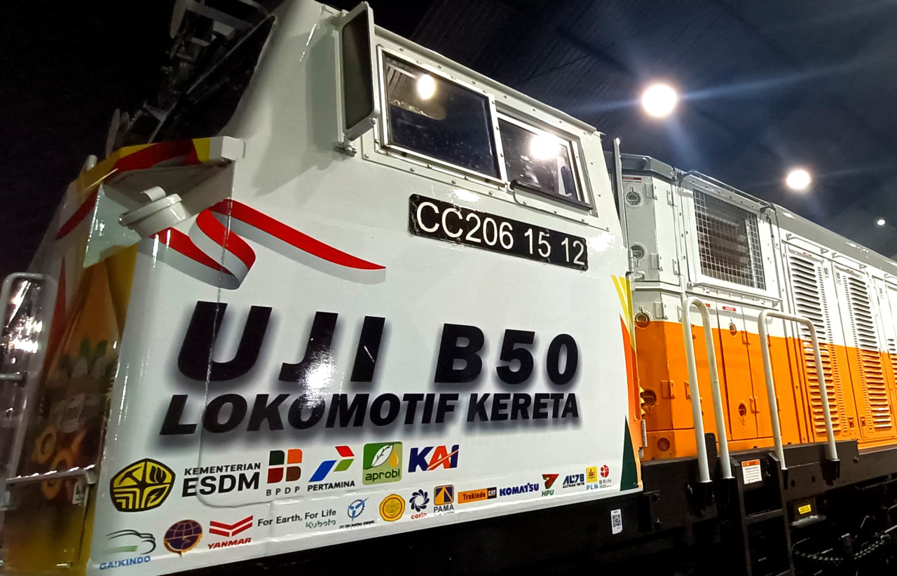 Daop 8 Surabaya Uji Coba Biodiesel B50 di Lokomotif KA Sembrani