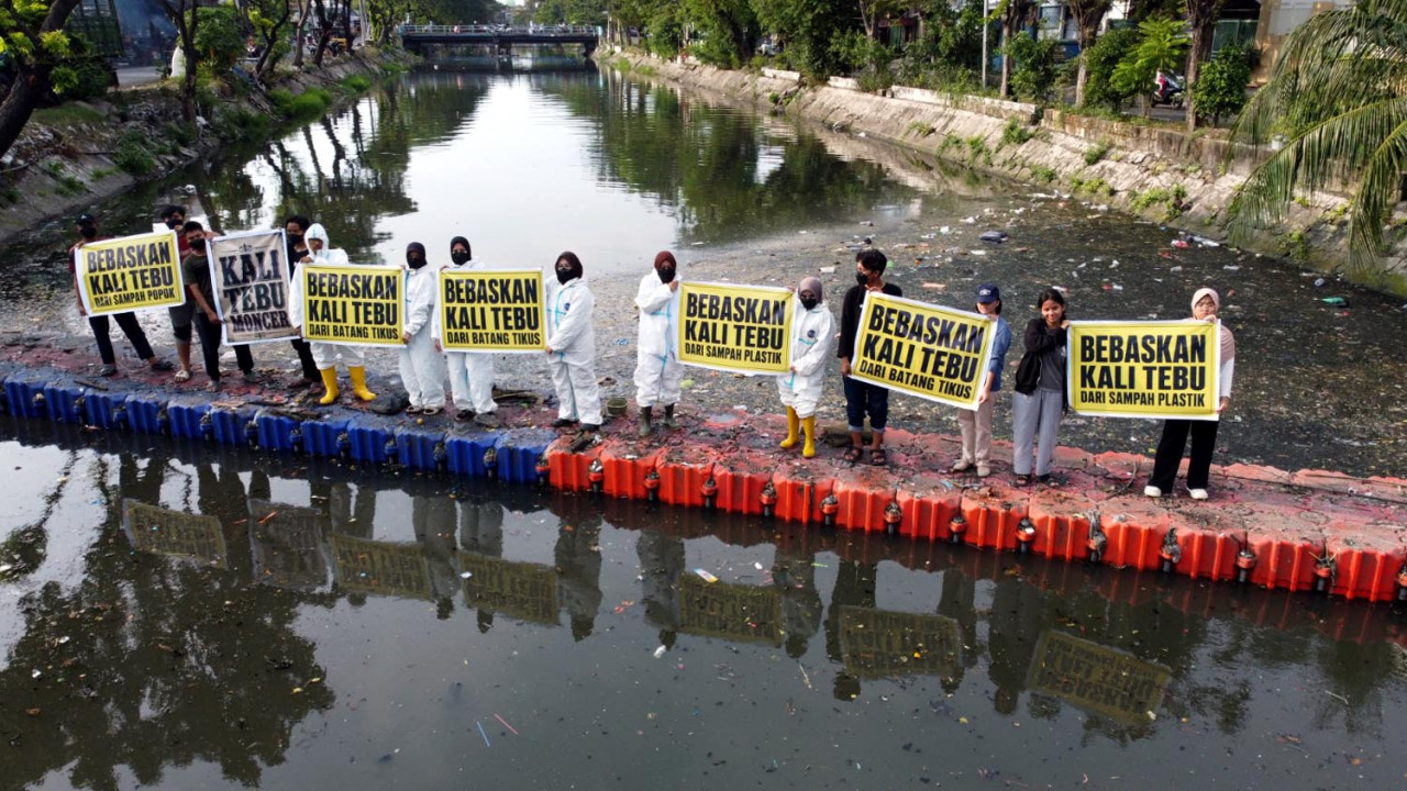 Mahasiswa Jatim Kampanyekan Kali Tebu Bebas Sampah Popok