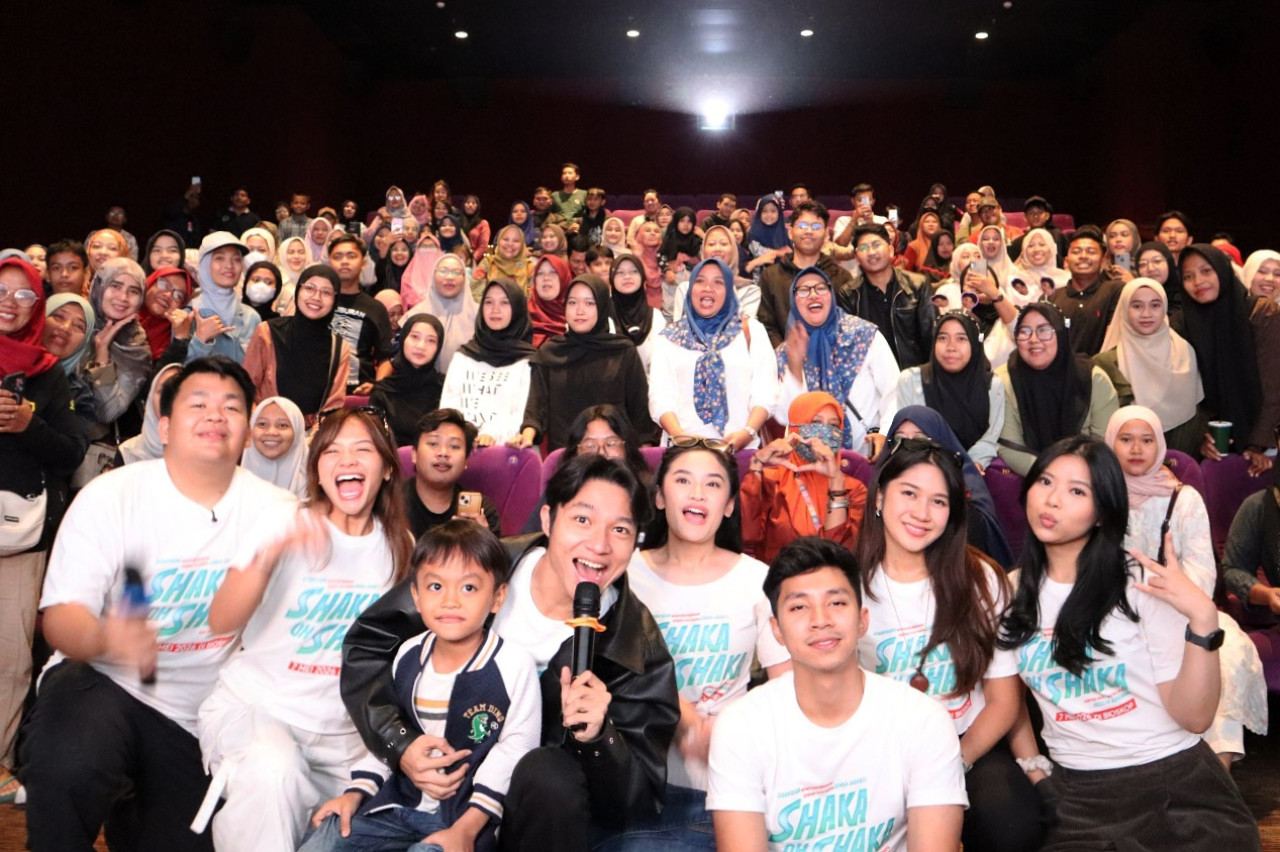 Hadir di Gresmall Gresik, Pemeran "Shaka Oh Shaka" Disambut Meriah Penggemar