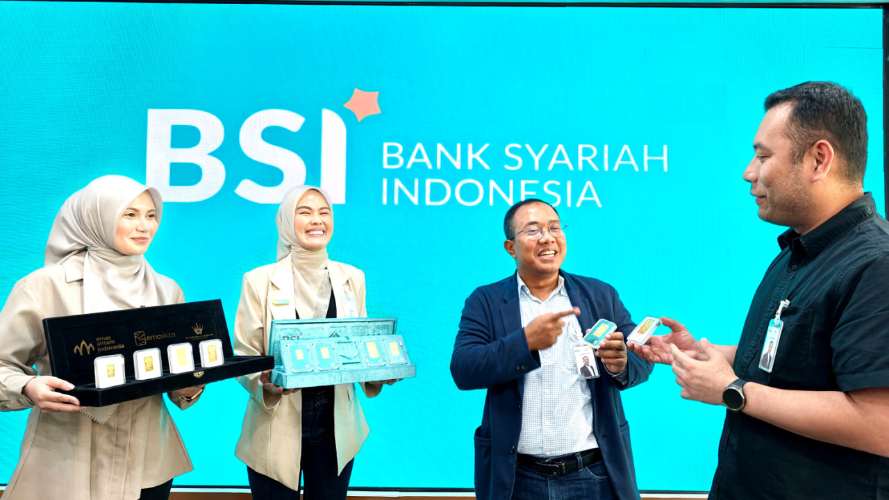 Musim Sekolah Dongkrak Gadai Emas BSI Region Office VIII Surabaya