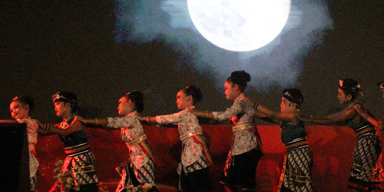 Gelar Seni Peringatan Bulan Bung Karno, di Ndalem Pojok Kediri. (Foto: Nanik for jatimnow.com)