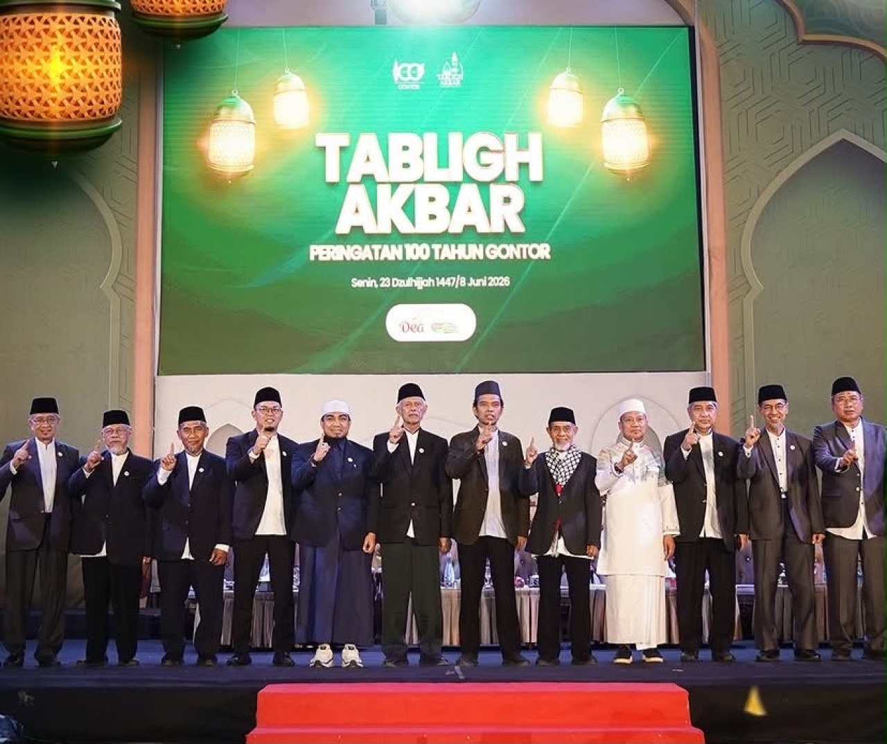 Empat Dai Nasional Isi Tabligh Akbar Seabad Gontor, Ribuan Jemaah Padati Lapangan PMDG (Foto: Pondok Gontor for jatimnow.com)