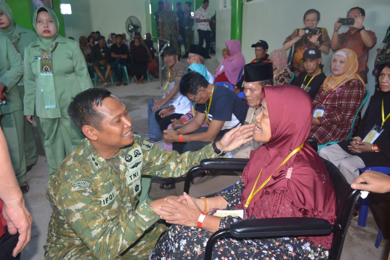 Kodim 0824 Jember Fasilitasi Ratusan Warga Ikuti Operasi Katarak Gratis