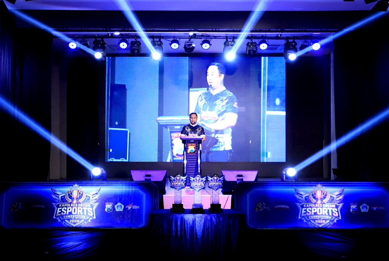 Kapolres Gresik AKBP Ramadhan Nasution saat membuka Kapolres Gresik Esports Competition 2026 yang digelar Polres Gresik dalam rangka memperingati Hari Bhayangkara ke-80. (Foto: Humas Polres Gresik fot jatimnow.com)