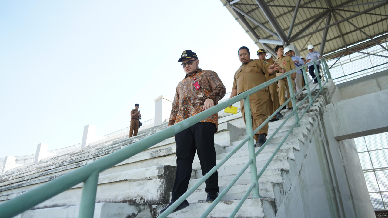 Mas Dhito Pastikan Pengerjaan Atap Stadion Gelora Daha Jayati Selesai Tahun Ini