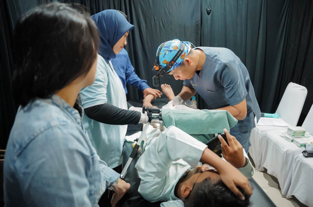 Khitan massal gratis yanh digelar PT SIER. (Foto: Humas PT SIER for jatimnow.com)