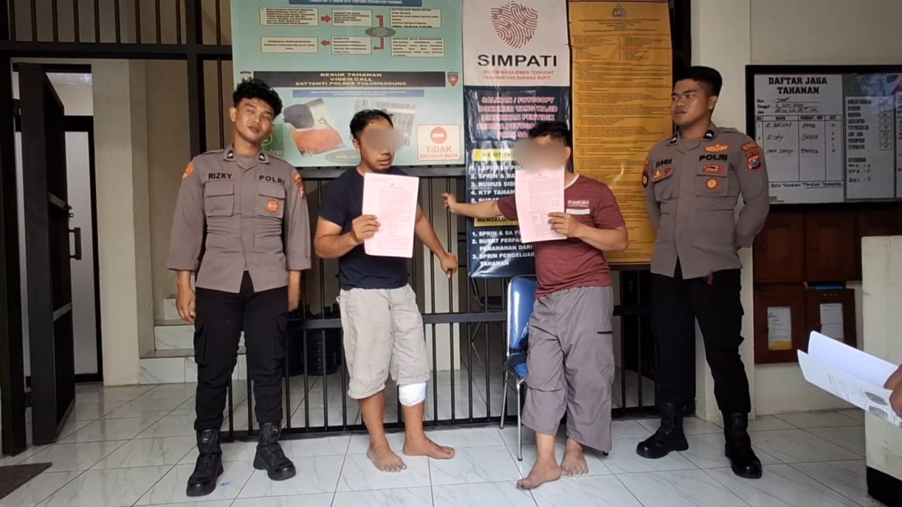 Melawan Saat Ditangkap, Dua Pembobol Toko Bangunan Tulungagung Didor