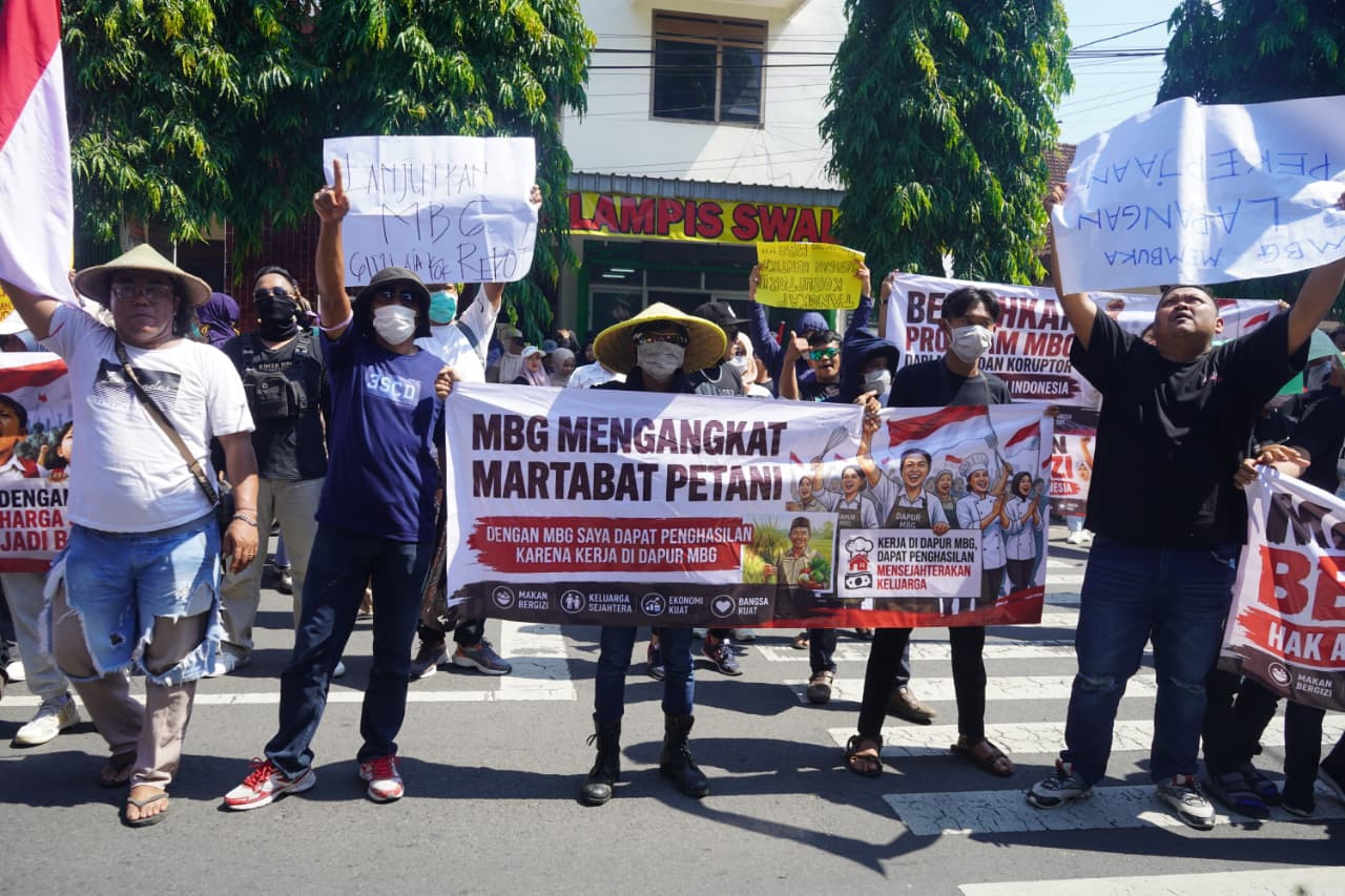 Ribuan Mitra MBG di Trenggalek Gelar Aksi Damai, Dukung Program Tetap Berlanjut
