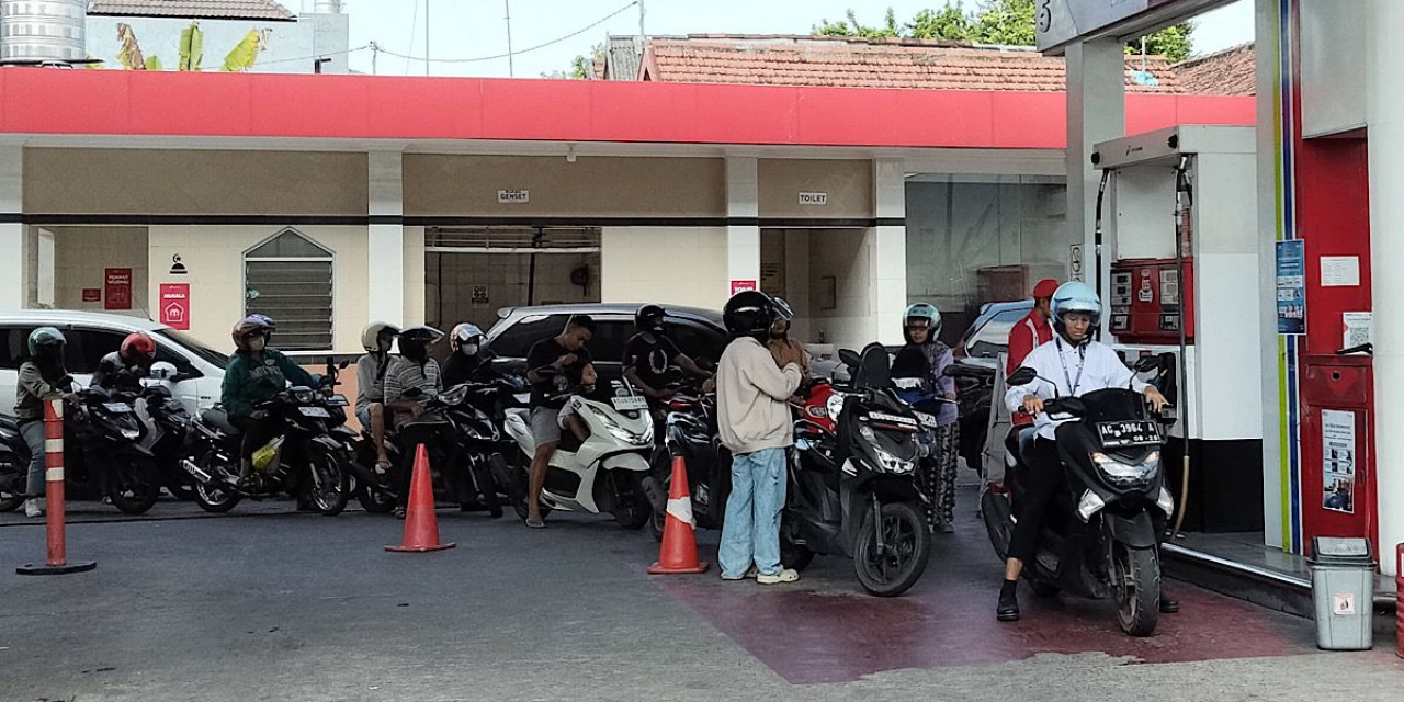 Harga Pertamax Naik Tajam, Ojol hingga Mahasiswa di Kediri Kecewa