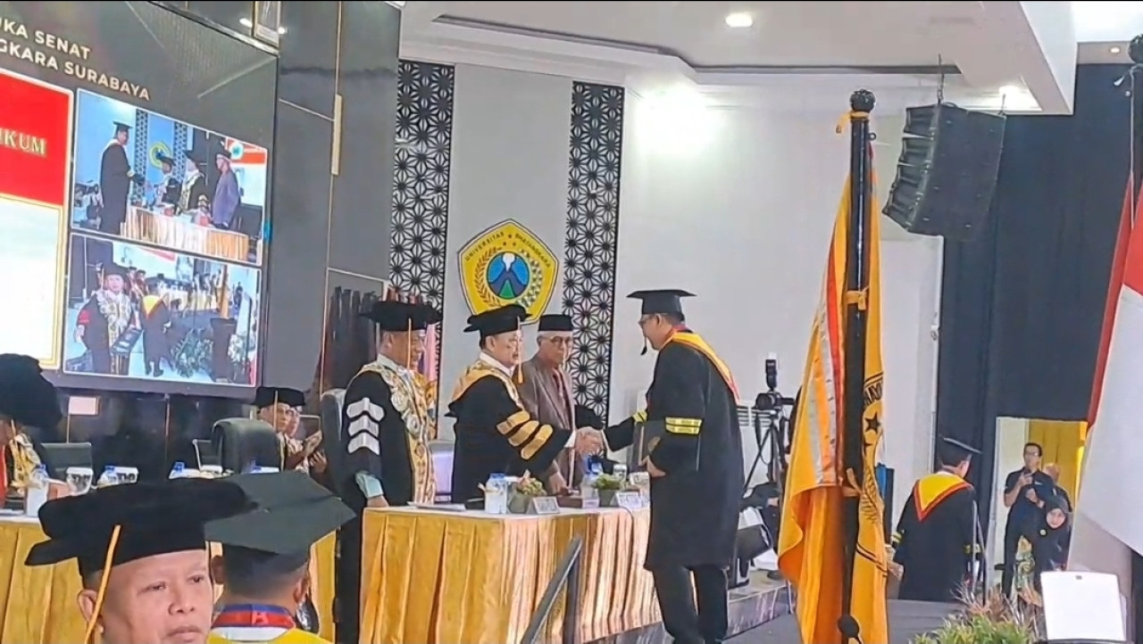 Dari 20 hingga 56 Tahun, Ubhara Surabaya Tunjukkan Pendidikan Tak Mengenal Batas
