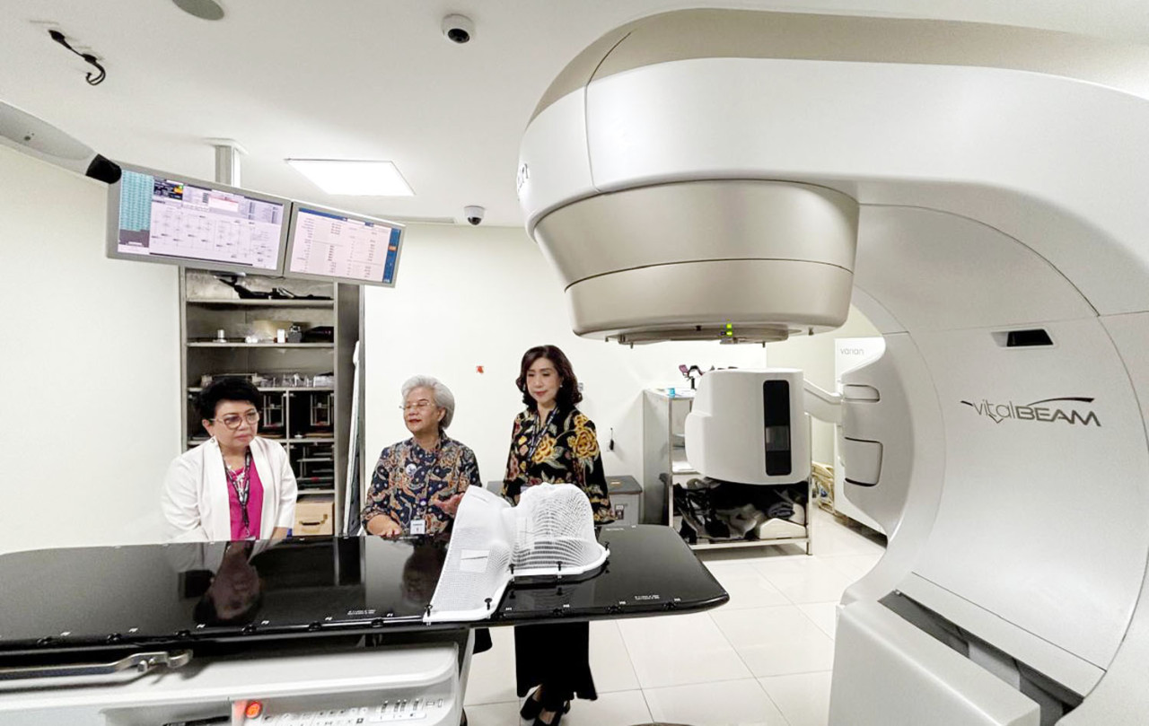 Siloam Hospitals Surabaya mengoperasikan LINAC dan CT Simulator untuk memperluas akses radioterapi presisi bagi pasien kanker di Jawa Timur. (Foto: Ali Masduki/jatimnow.com)