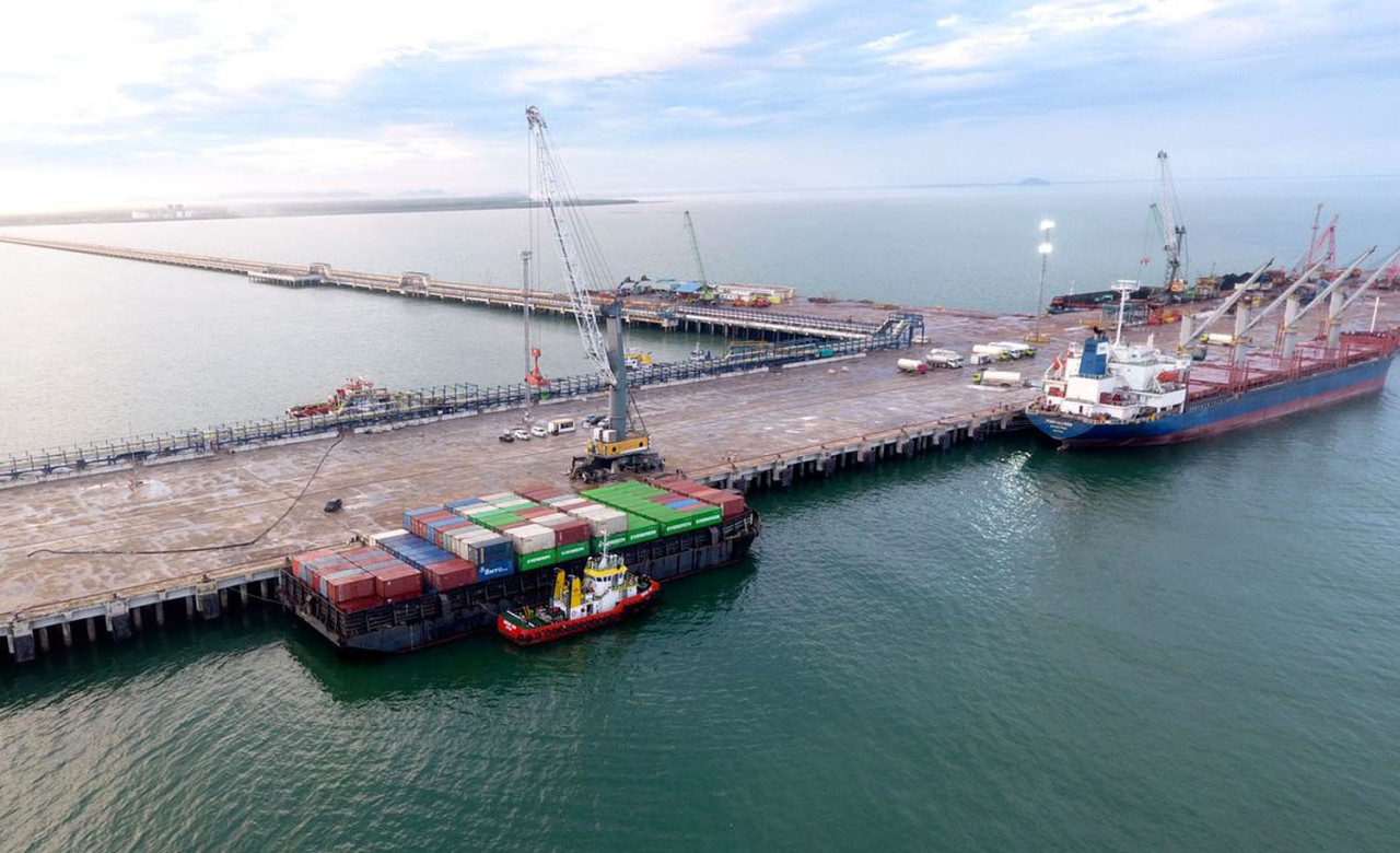 Terminal Kijing Mempawah resmi melayani petikemas perdana, memperkuat konektivitas logistik dan mendukung ekspor Kalimantan Barat. (Foto: PTP Nonpetikemas for jatimnow.com)