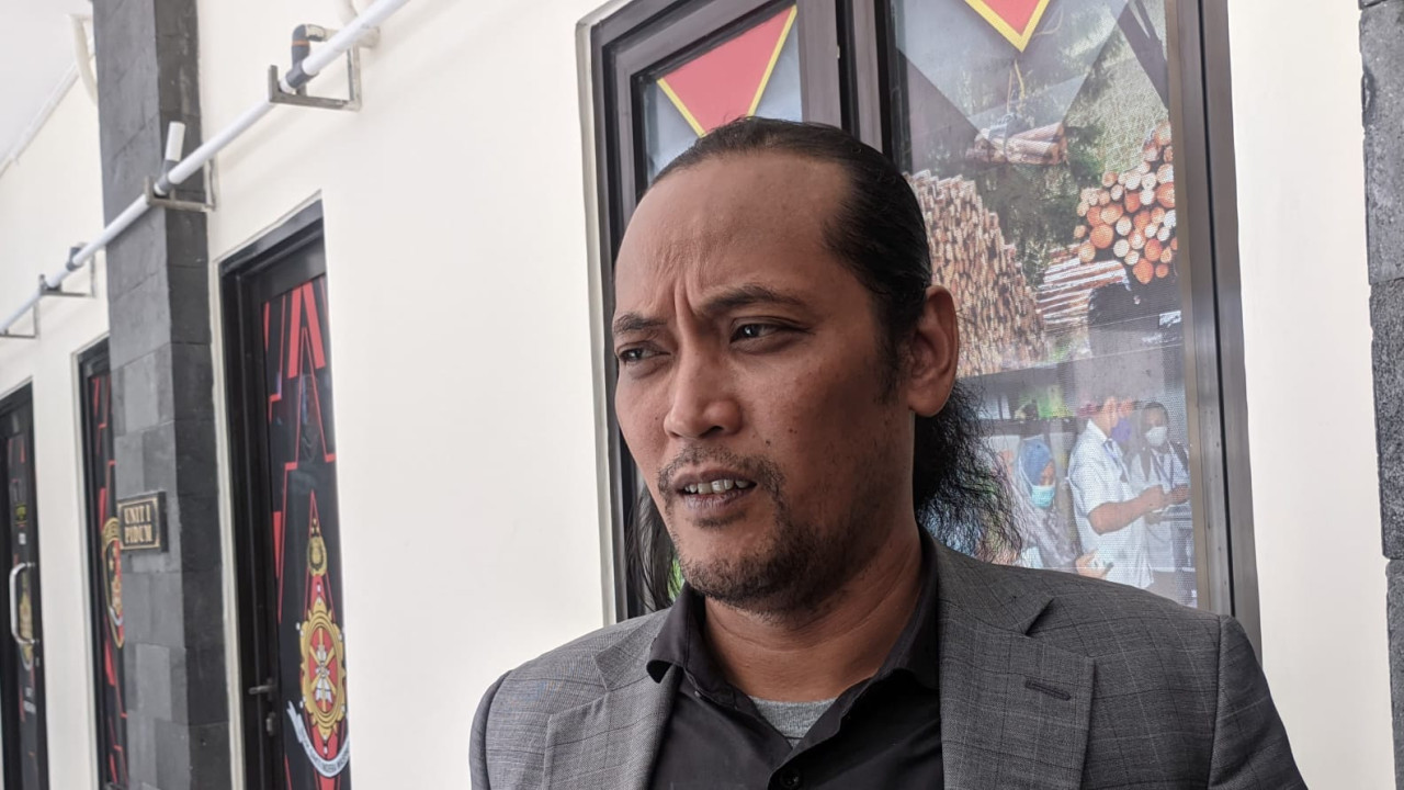 Kuasa hukum  Apriliawan Adi Wasito. (Foto: Bramanta/jatimnow.com)