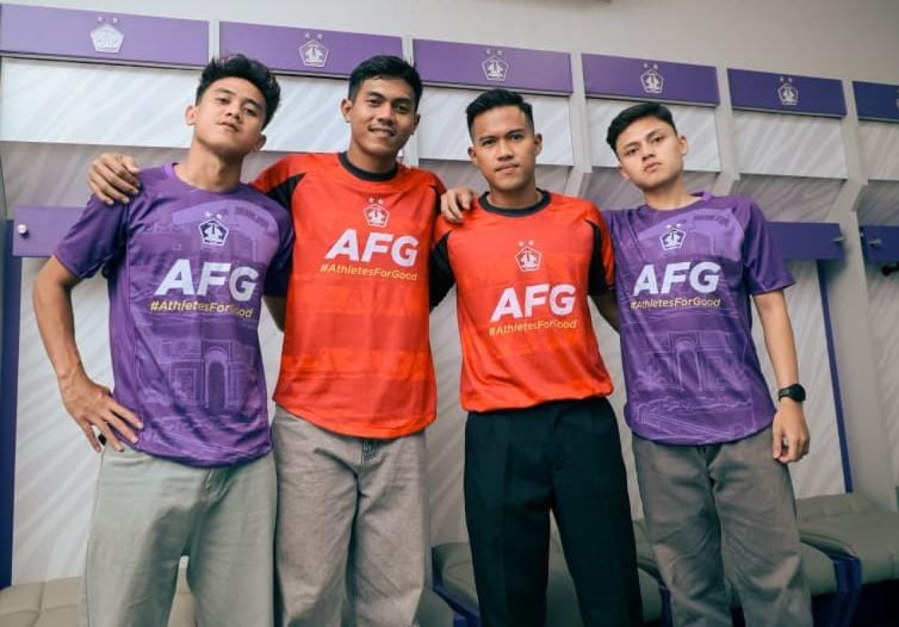 Eks kiper Persebaya Surabaya Andhika Ramadhani bersama rekrutan lainnya. (Foto: Persik Kediri/jatimnow.com)